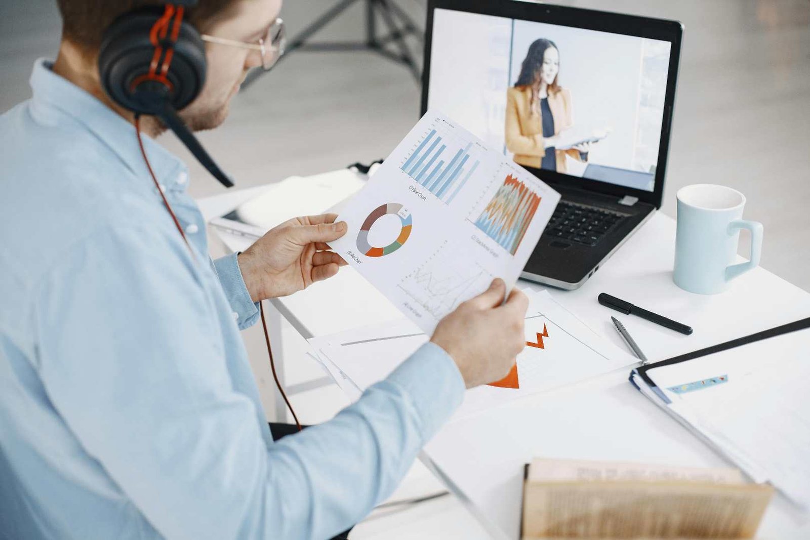 Hybrid Intelligence in 2026: Why the "Human-in-the-Loop" Strategy is the Future of Saudi Enterprise?